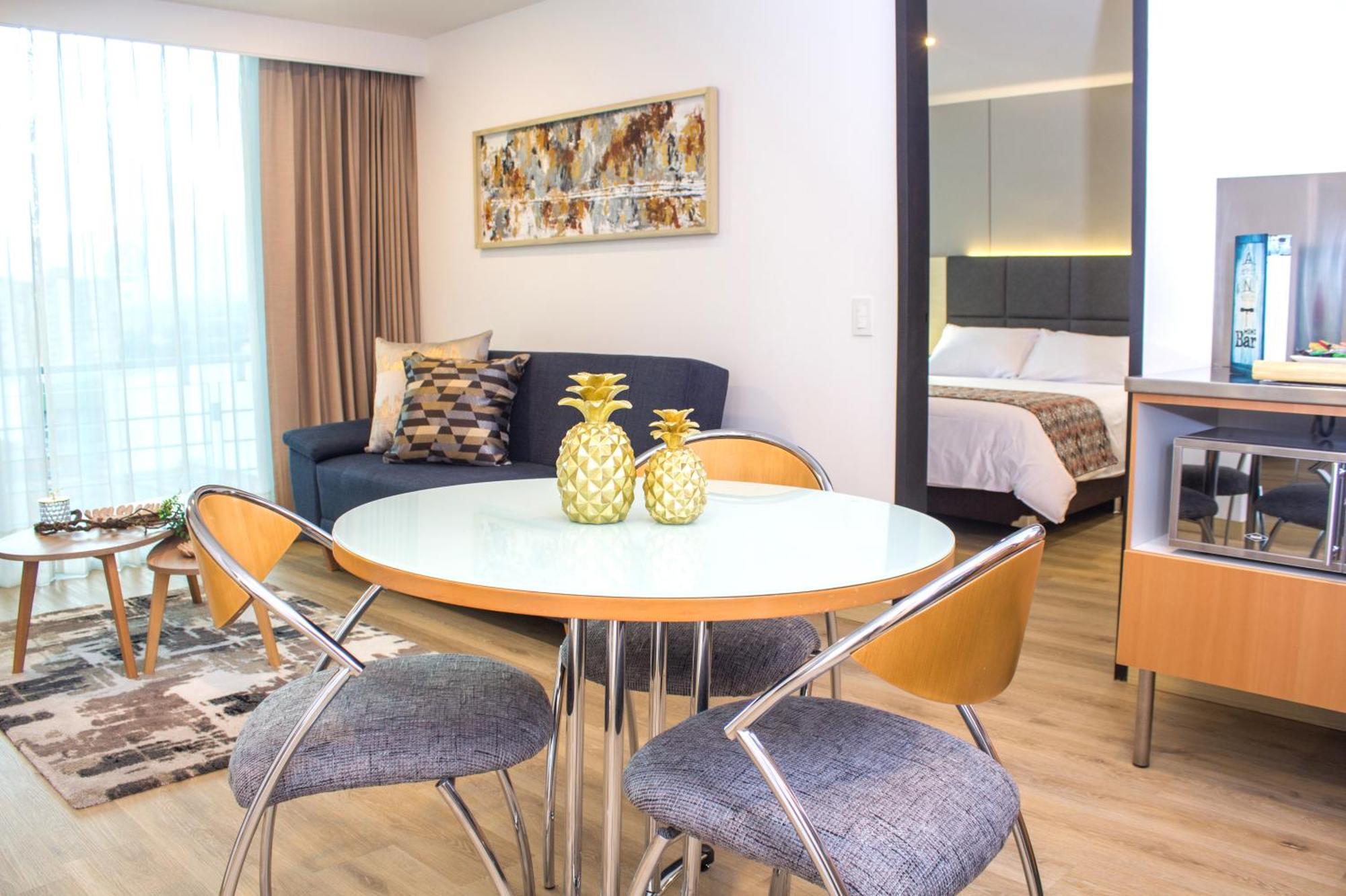 Two-Bedroom Suite,1441971256:JPEG