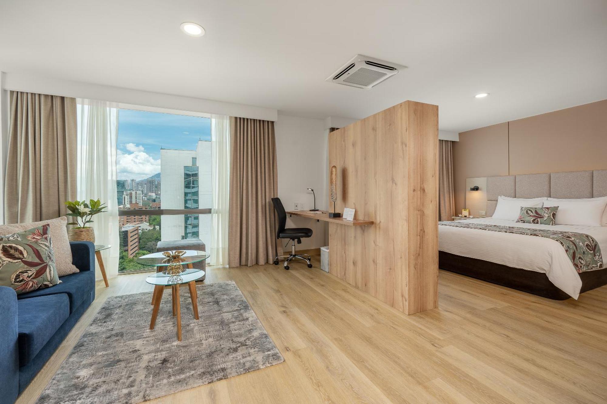 Deluxe Suite,1588128011:JPEG