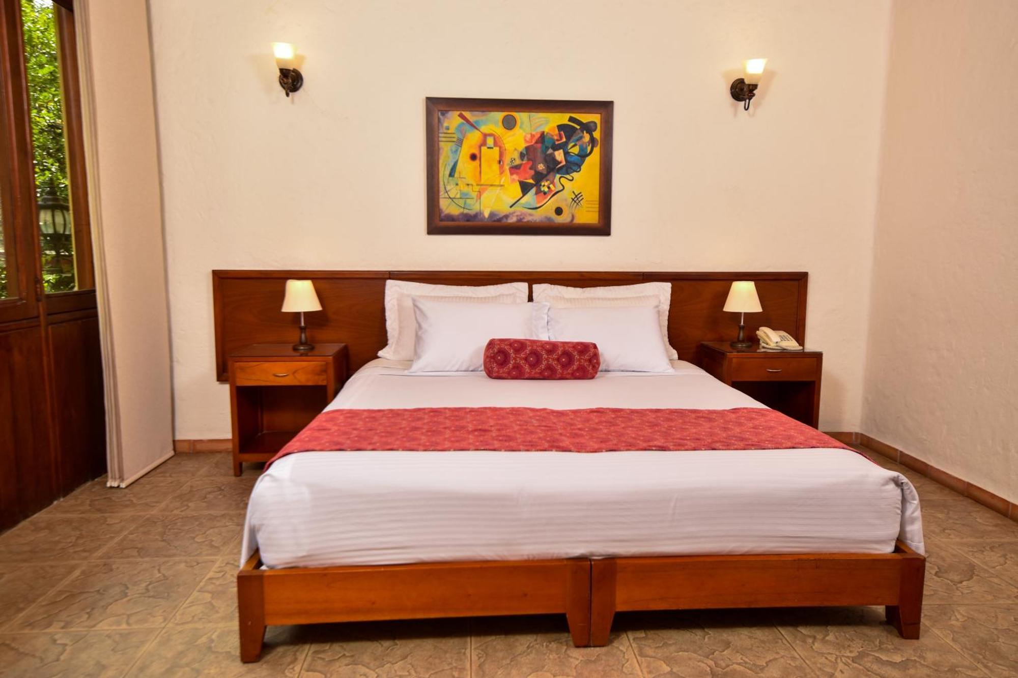 Double Room,1590346739:JPEG