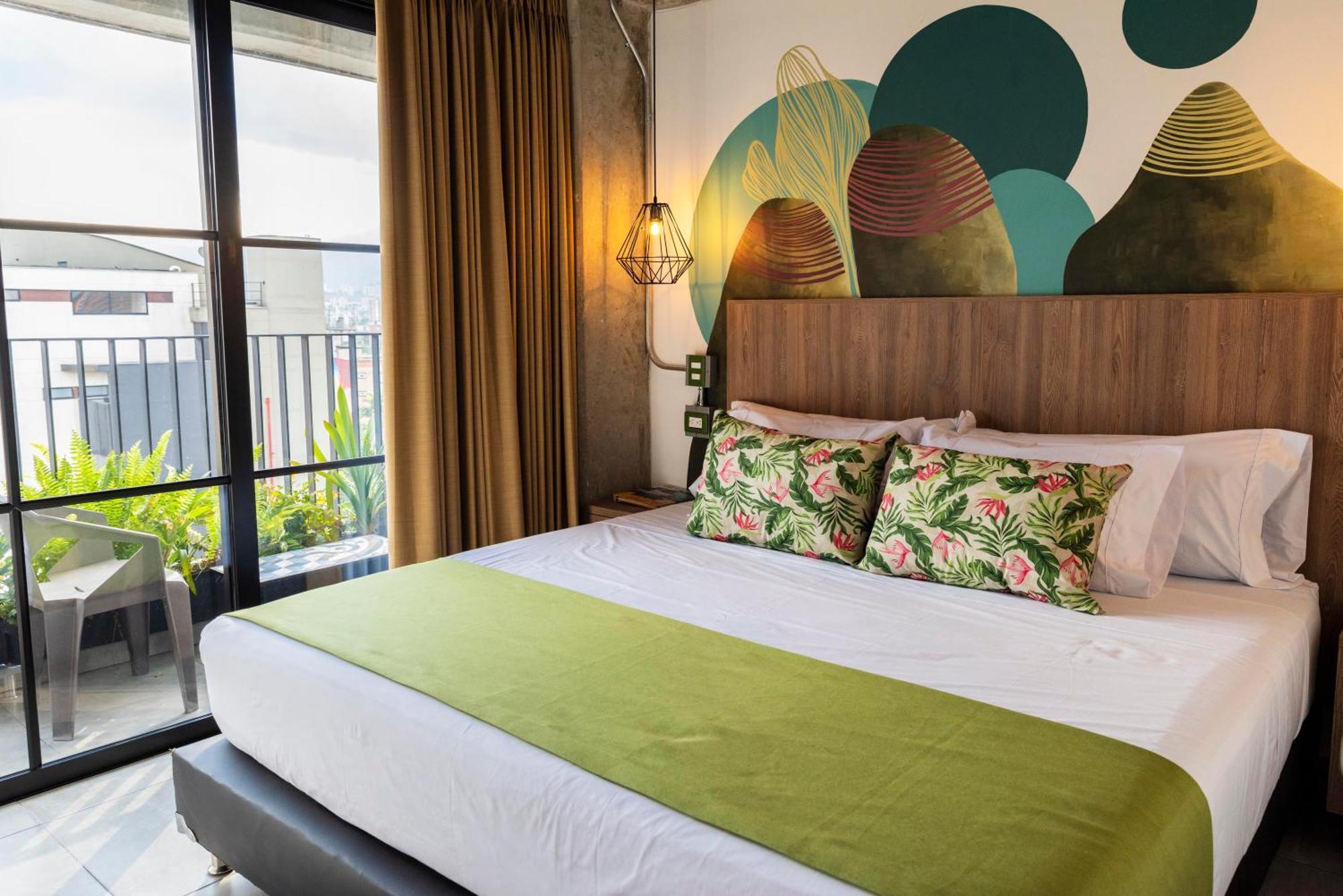 Deluxe Double Room Balcony,1602362179:JPEG