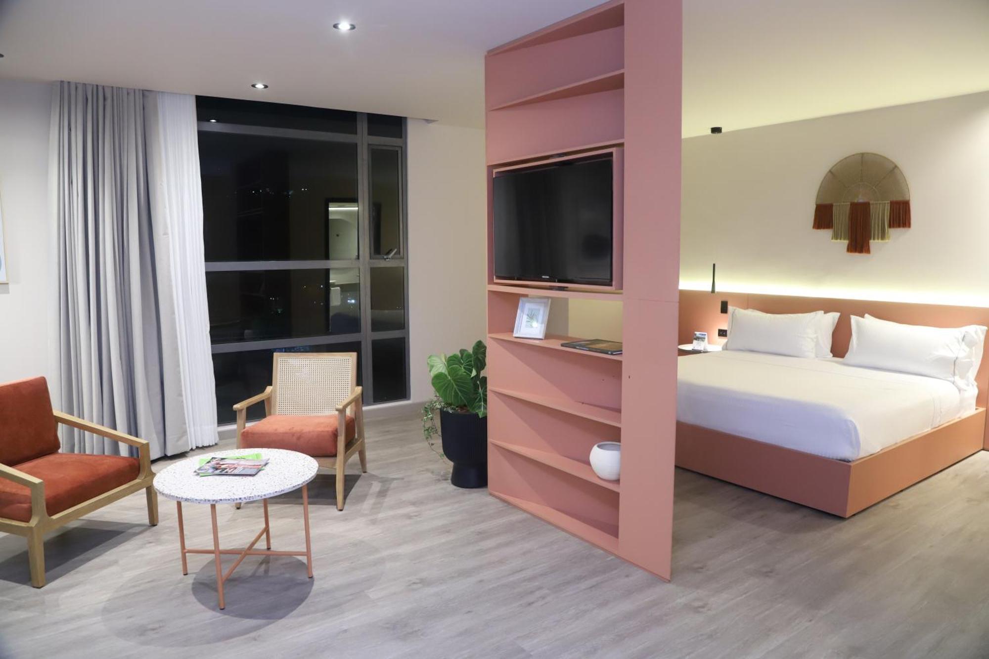 Deluxe Double Room,1626359373:JPEG