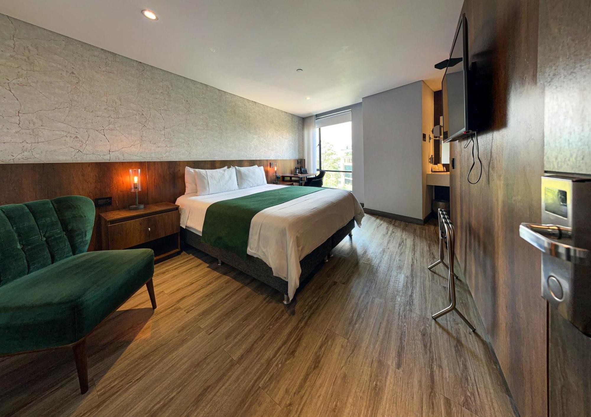 Superior Queen Room,1650012845:JPEG
